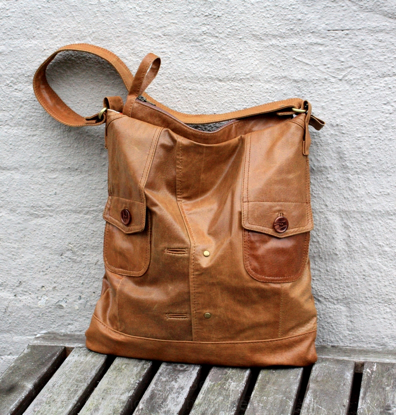 Cognac leather city bag